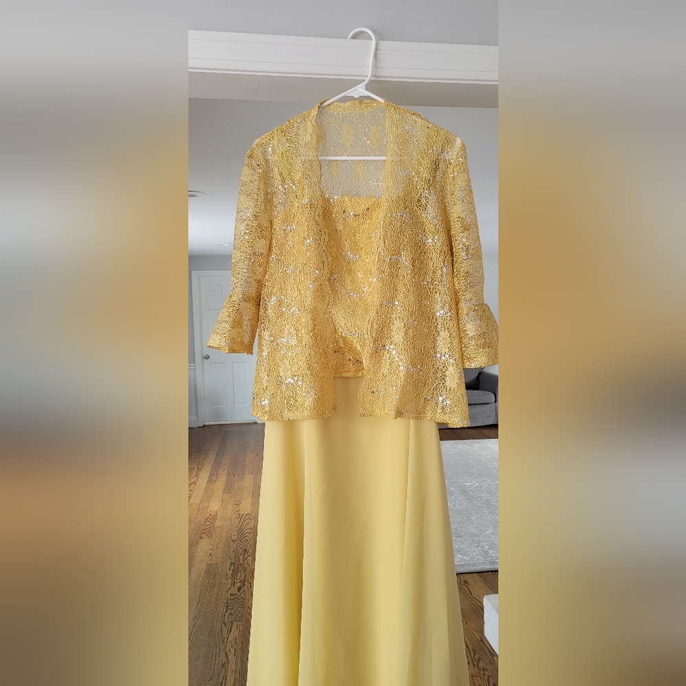 Elegant Gold Lace Dress with Jacket